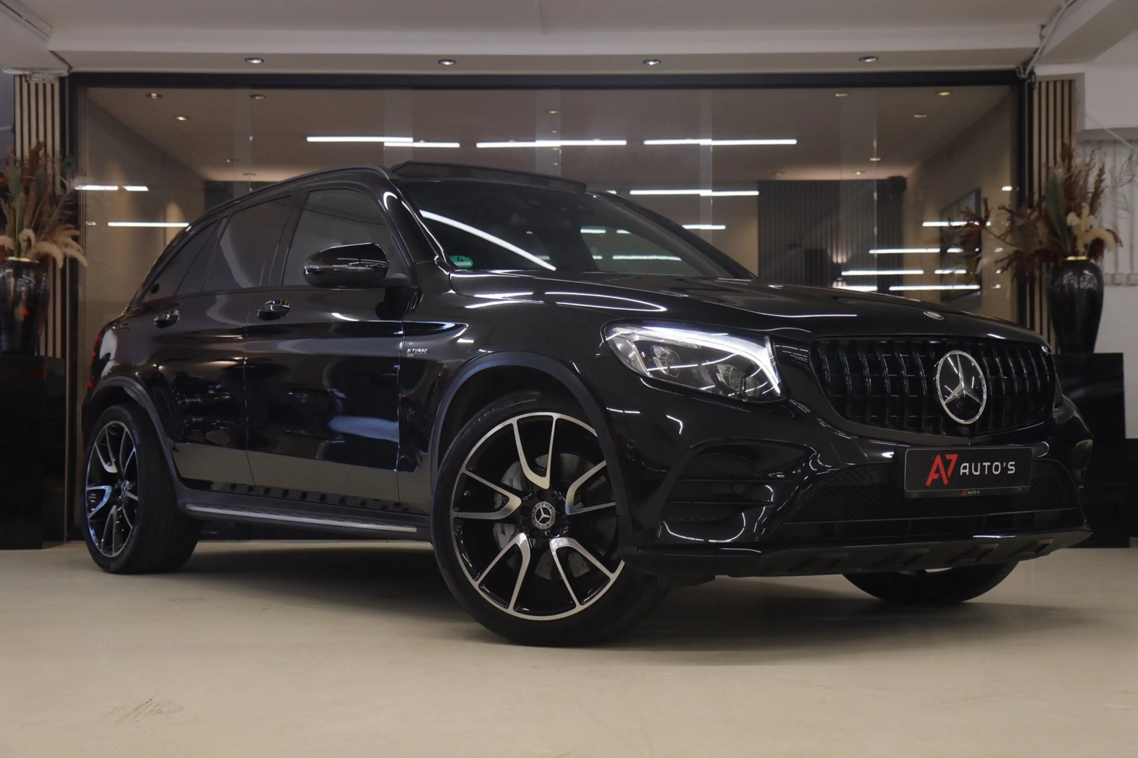Mercedes-Benz GLC 43 AMG 4MATIC PANODAK/LANEASSIST/LUCHT/MEM/SFEER/VOL — photo 3