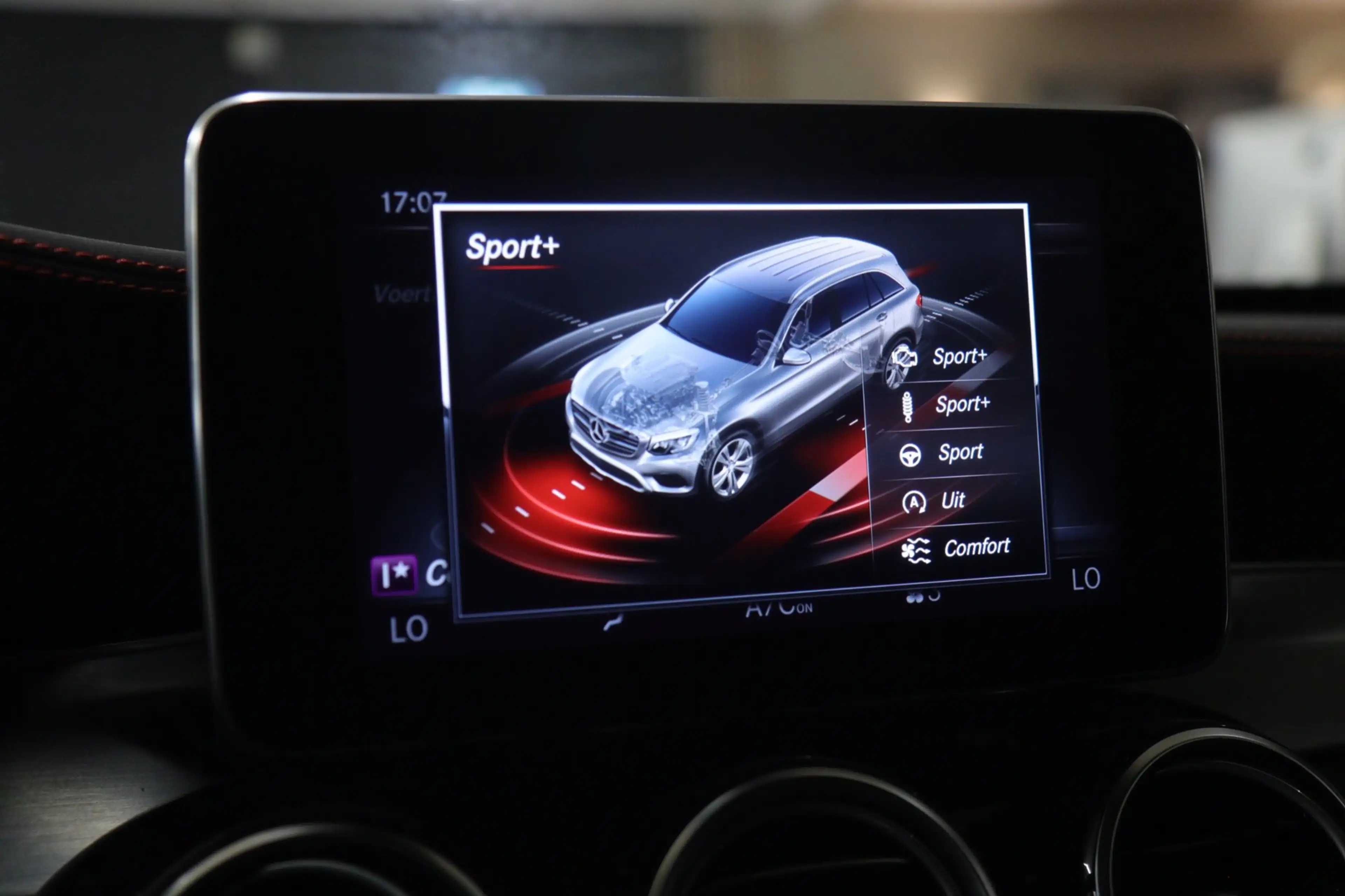 Mercedes-Benz GLC 43 AMG 4MATIC PANODAK/LANEASSIST/LUCHT/MEM/SFEER/VOL — photo 34