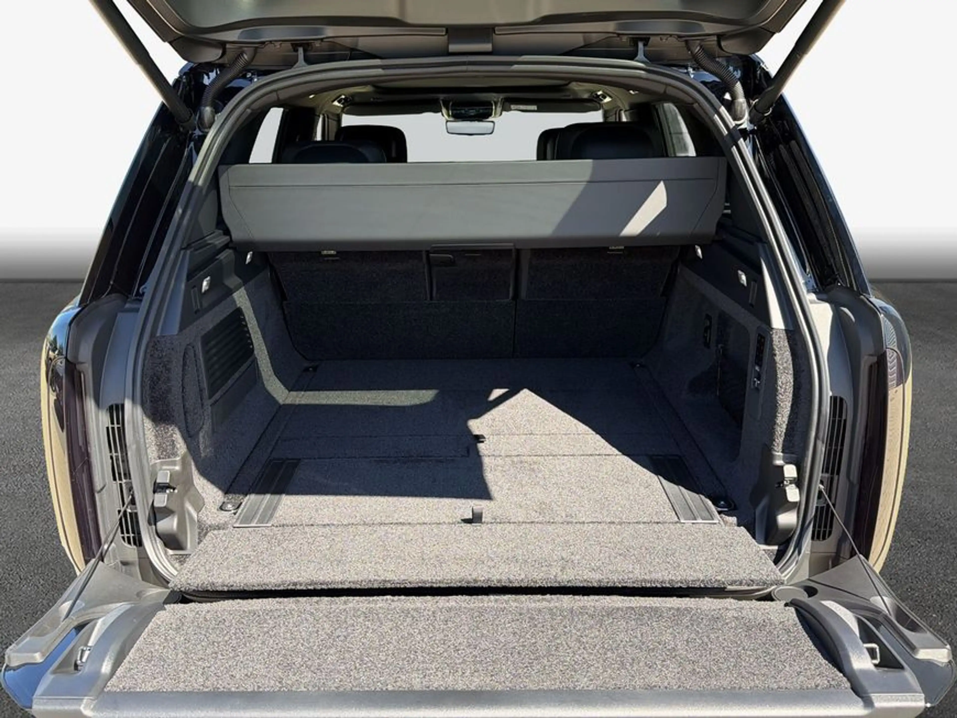 Land Rover Range Rover P615 SV Black 452 kW, 5-türig — photo 11