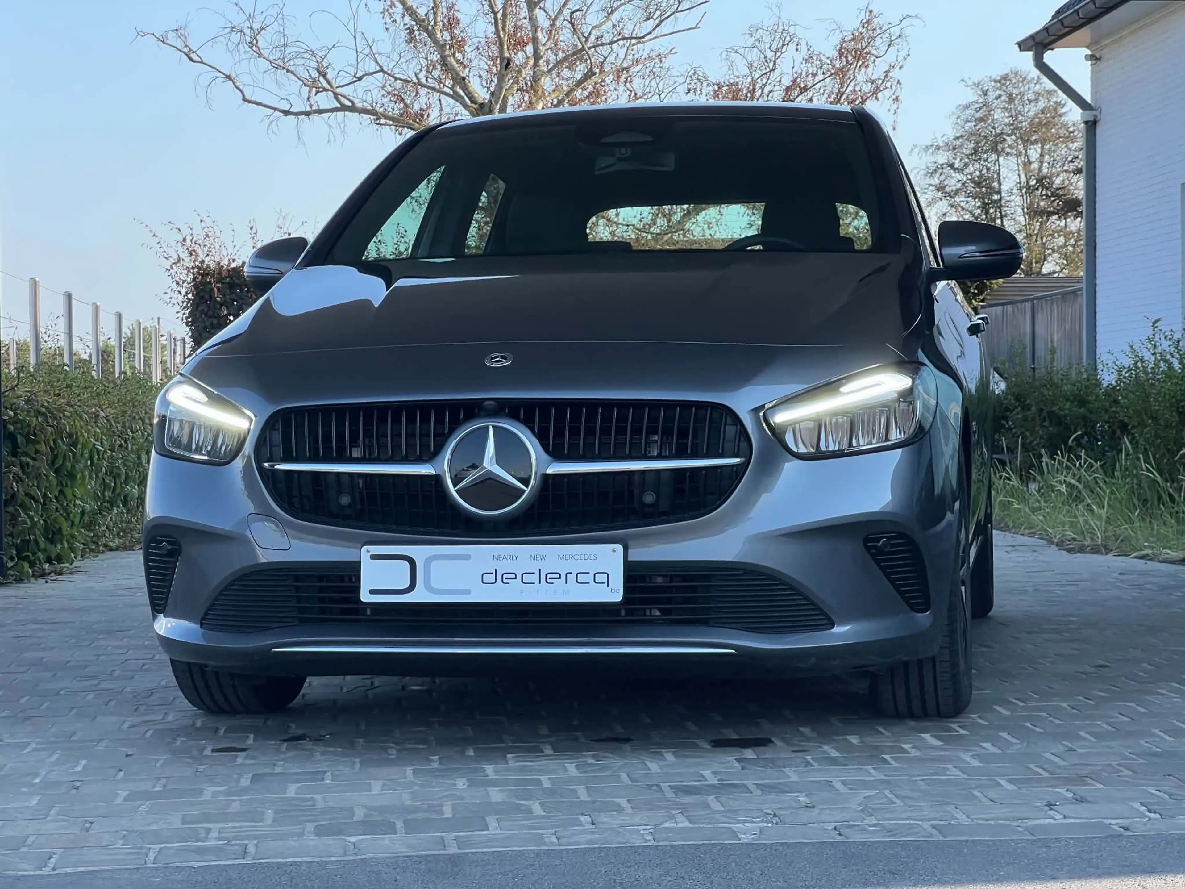 Mercedes-Benz B 200 progressive 2025 camera smartphone integratie 17"velg