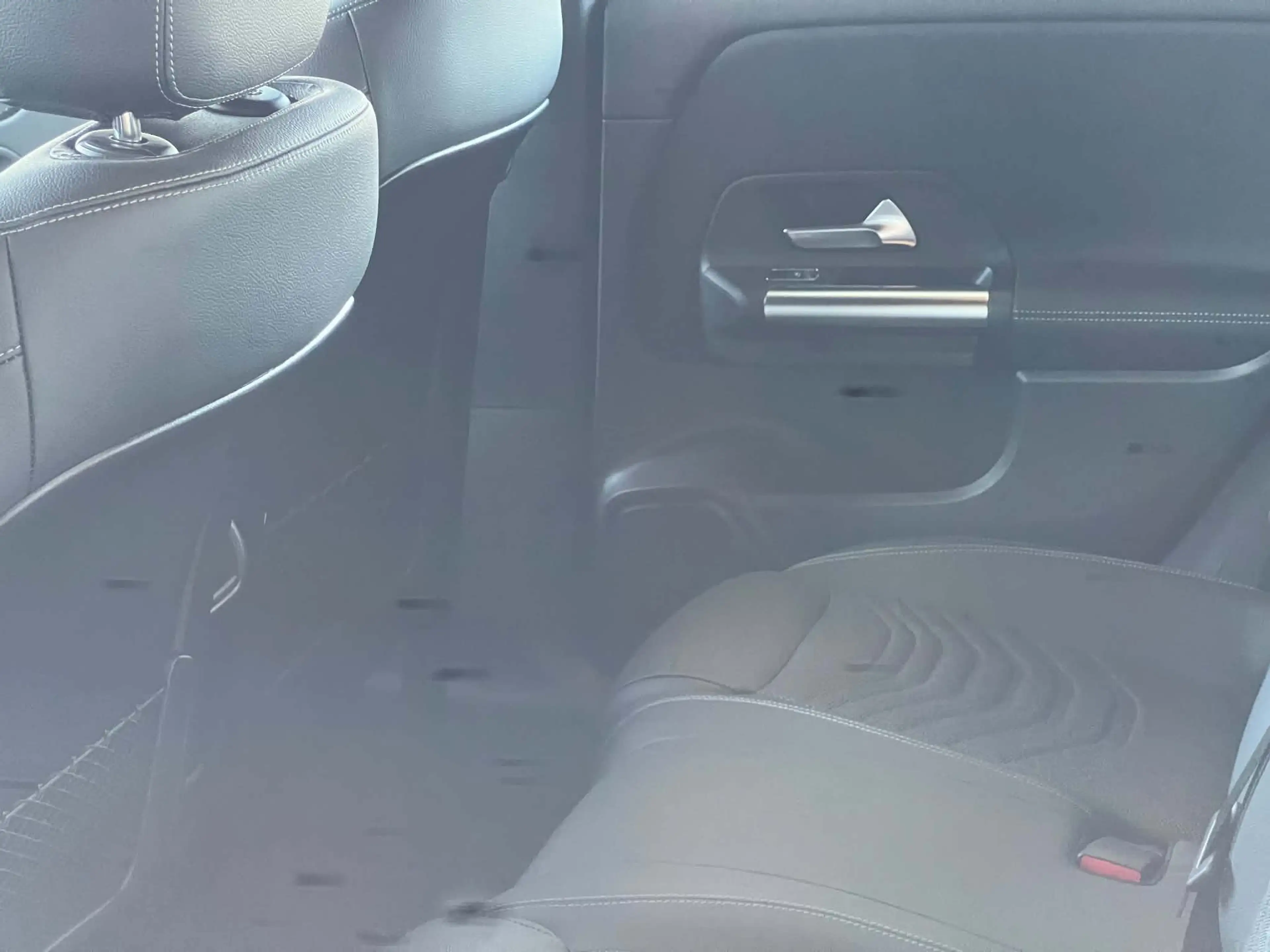 Mercedes-Benz B 200 progressive 2025 camera smartphone integratie 17"velg — photo 9