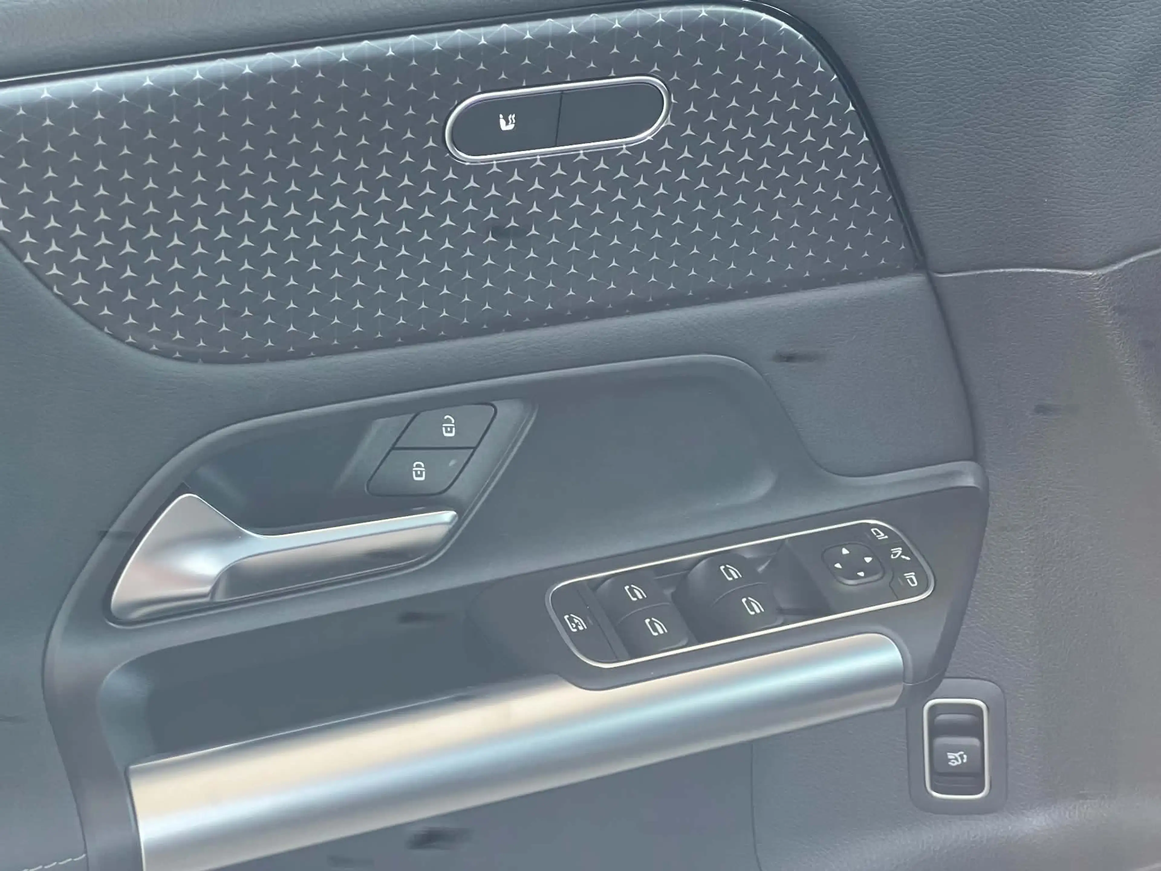 Mercedes-Benz B 200 progressive 2025 camera smartphone integratie 17"velg — photo 7