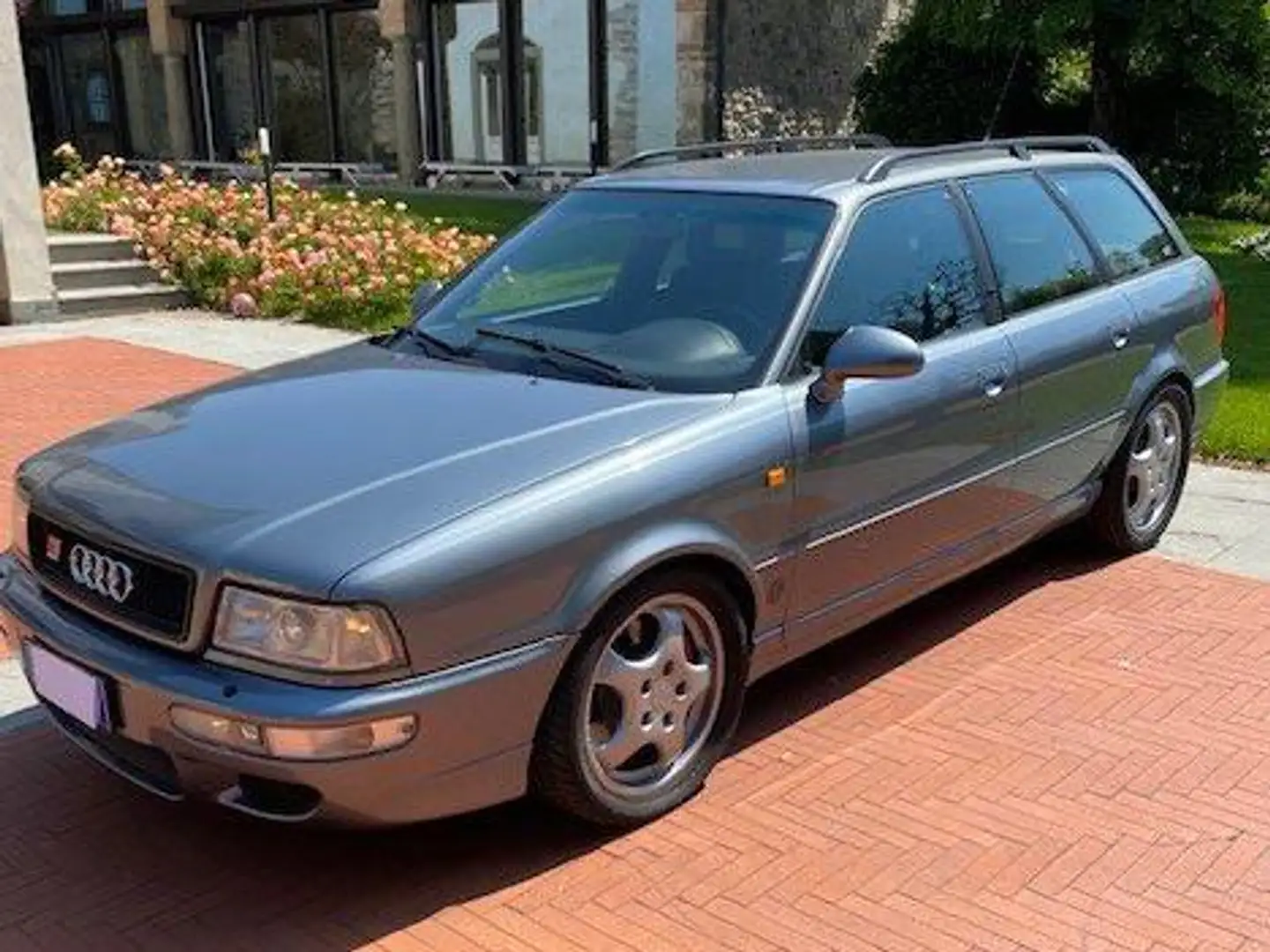 Audi RS2 Grijs - 2