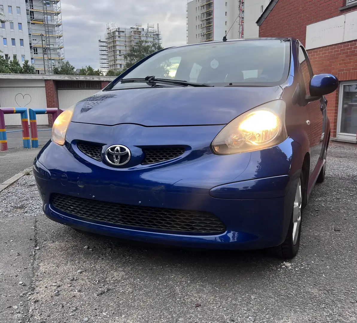 Toyota Aygo Bleu - 1