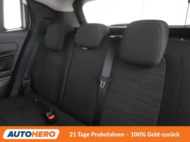 Jeep Avenger view 15