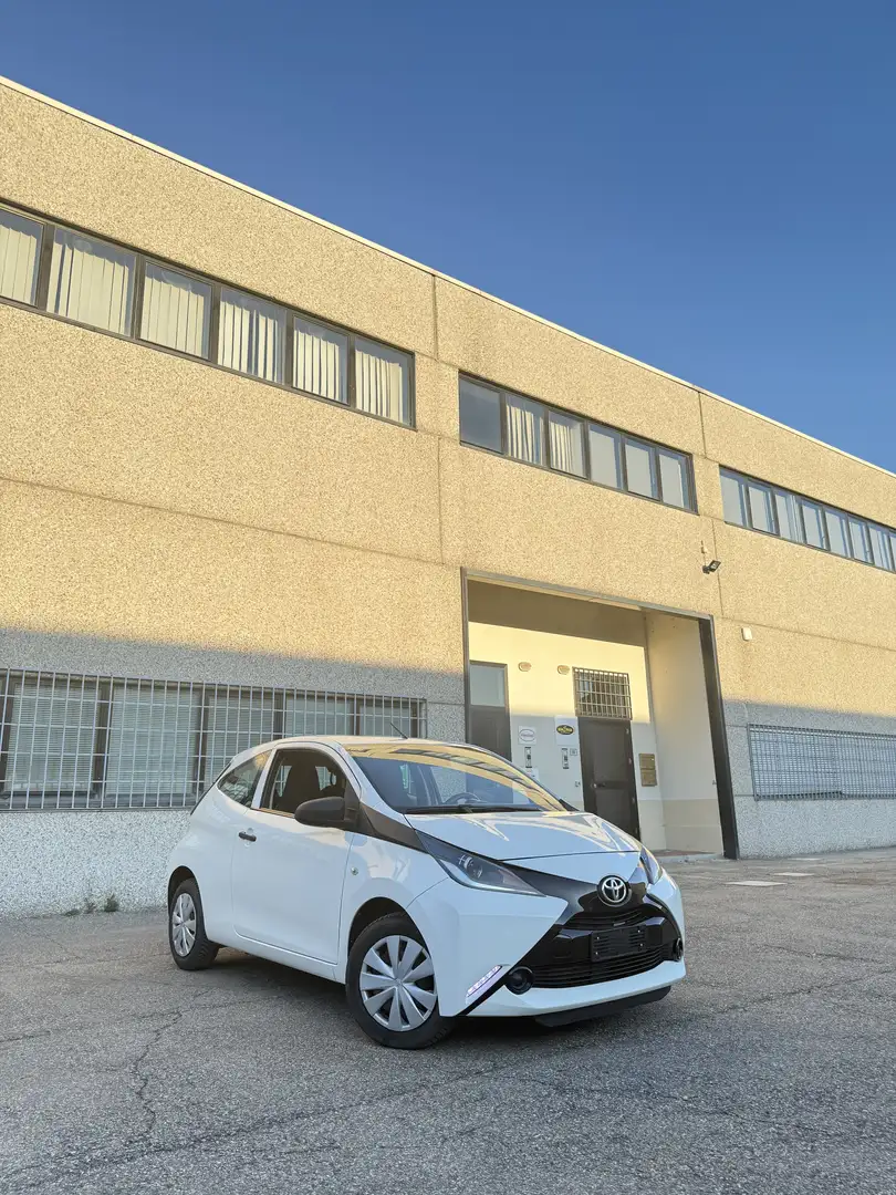 Toyota Aygo 3p 1.0 x-cool my15 - 2