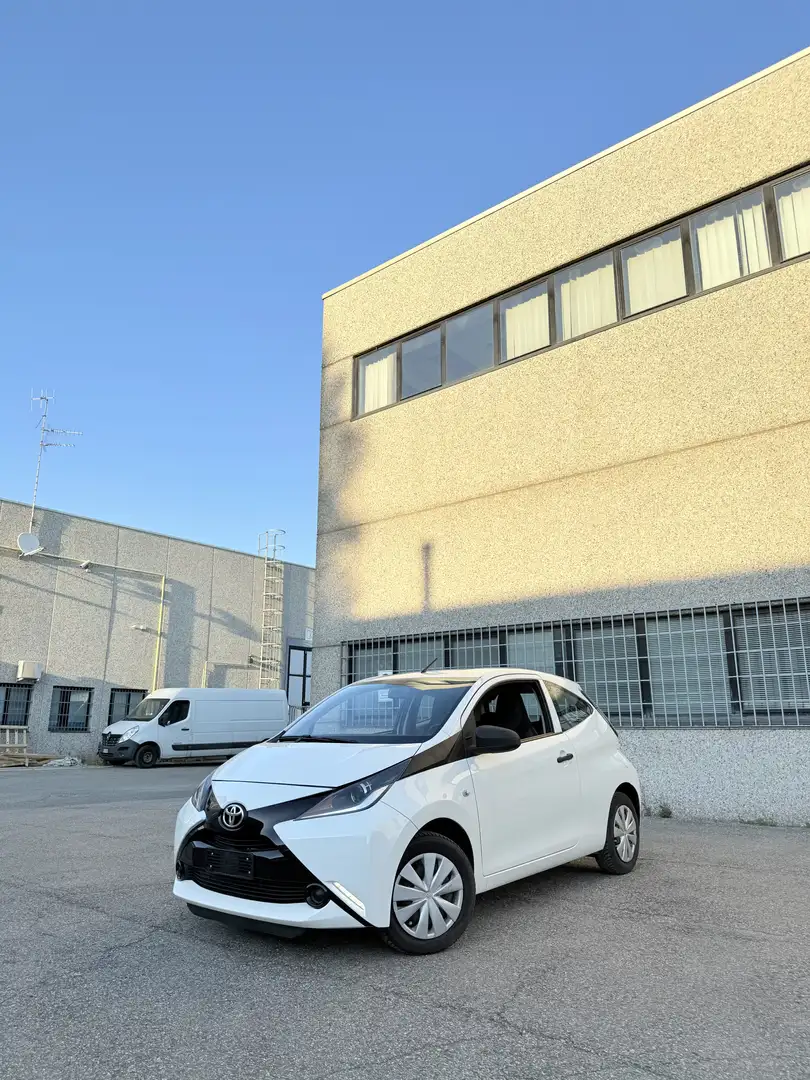 Toyota Aygo 3p 1.0 x-cool my15 - 1
