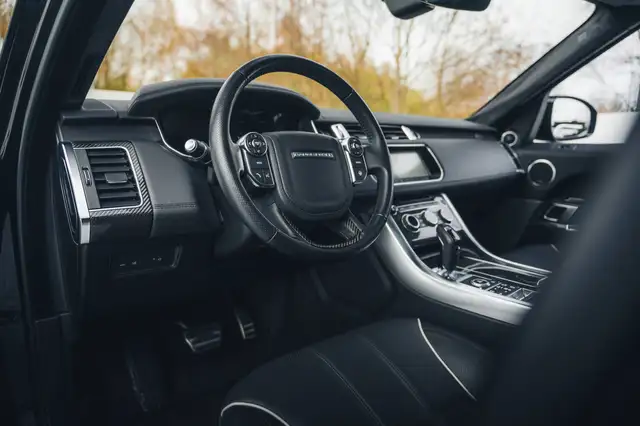 Land Rover Range Rover Sport view 11