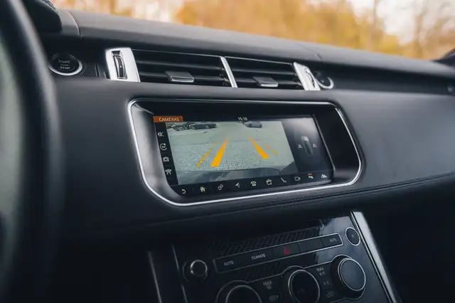 Land Rover Range Rover Sport view 13
