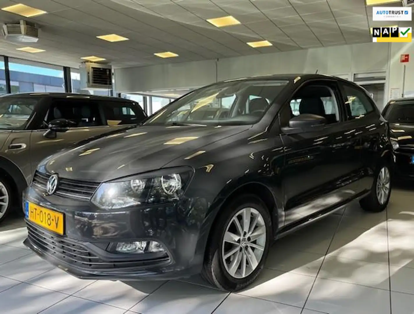 Volkswagen Polo 1.0 Easyline/NAP Gris - 1