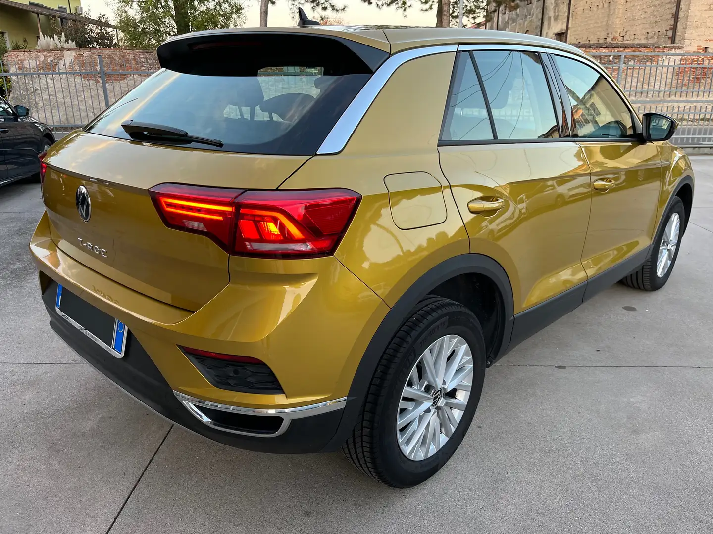 Volkswagen T-Roc 2.0 tdi Style 150cv dsg MATRIX! KEYLESS! Giallo - 2