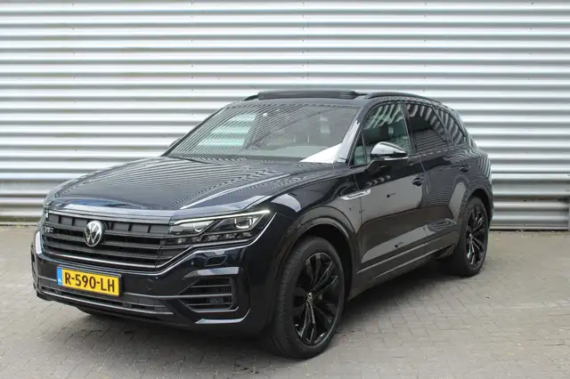 Volkswagen Touareg 3.0 TSI 340pk R-Line DSG8 Panoramadak Trekhaak led