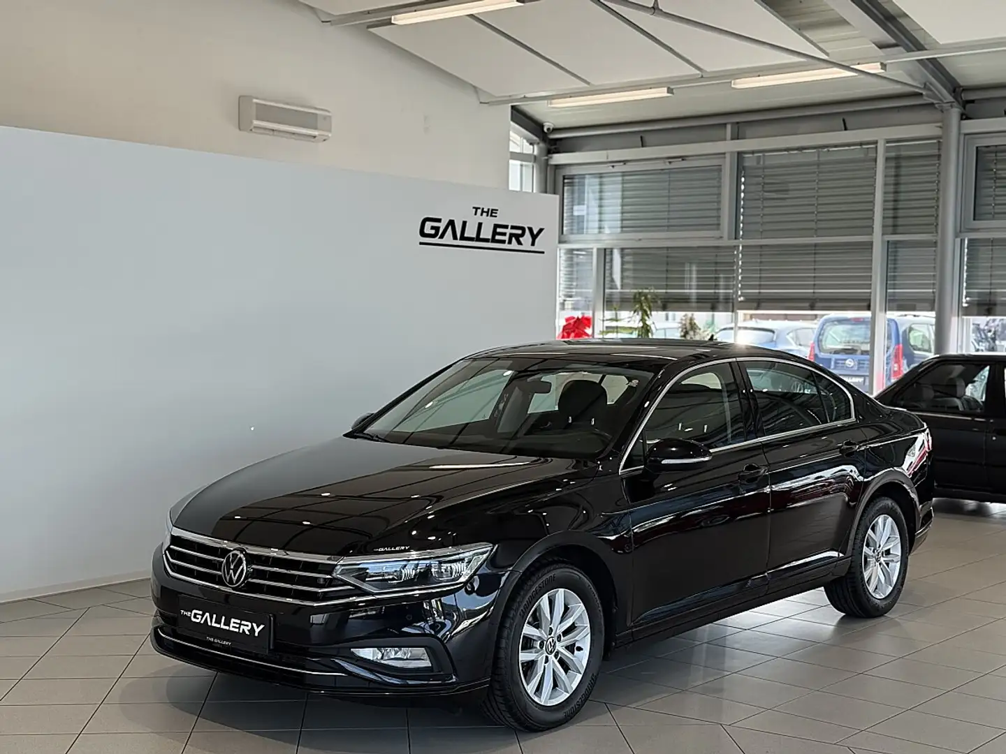 Volkswagen Passat Business 2,0 SCR TDI DSG*ACC*Kamera*AHK*Verkehr... Schwarz - 1