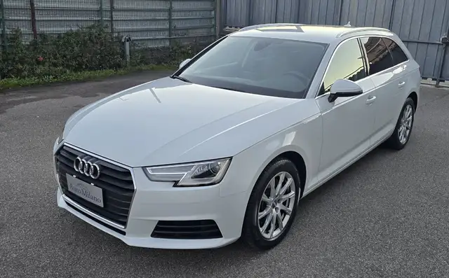 Audi A4 Avant 2.0 tdi ultra Business Sport 150cv s-tronic