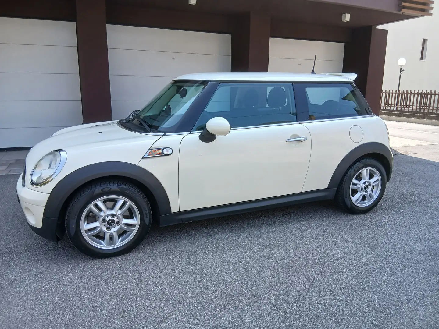 MINI One 1.6 adatta per neo patentati  in pronta consegna Bianco - 2