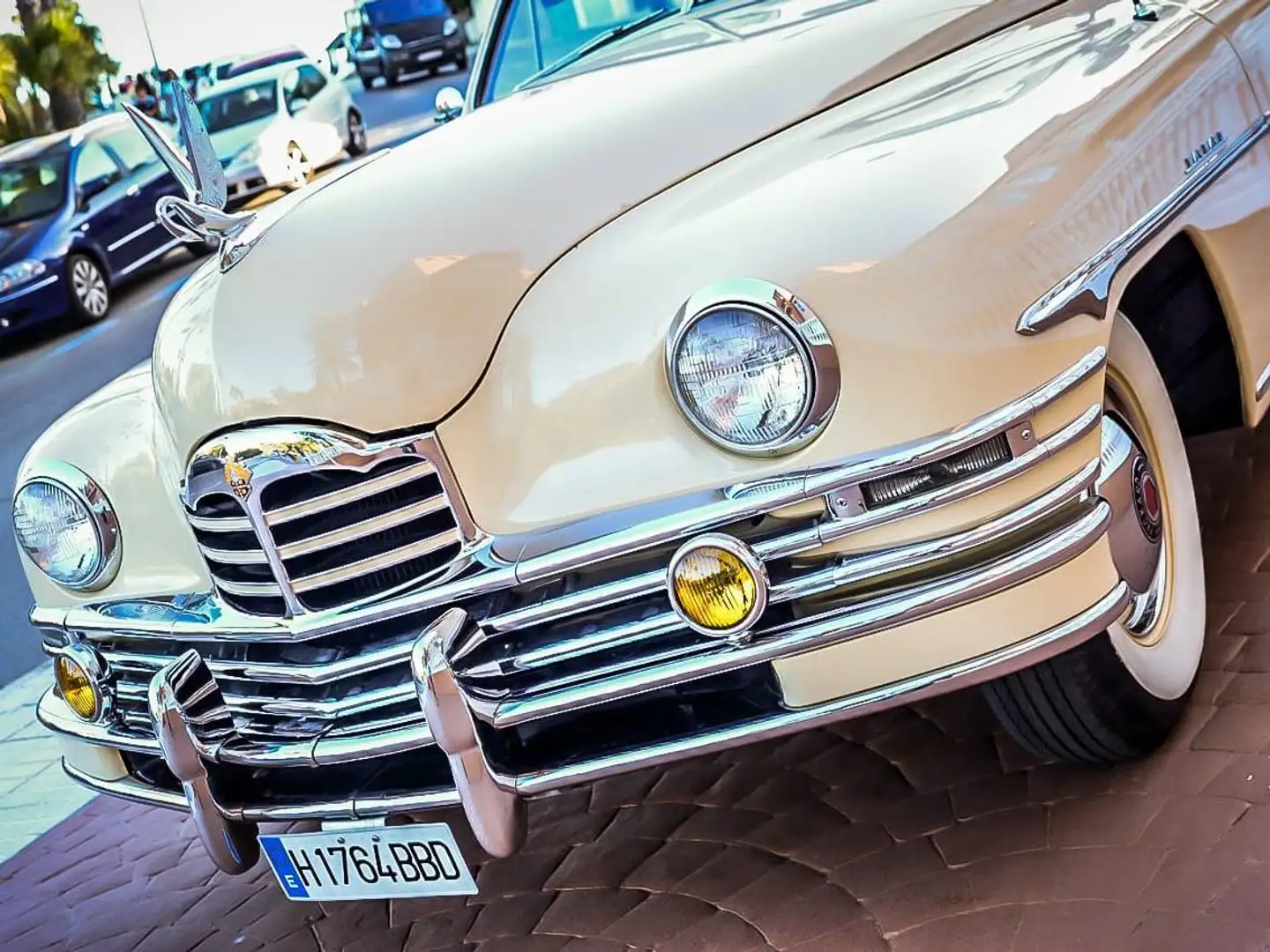 Oldtimer Packard SuperEight Bej - 1