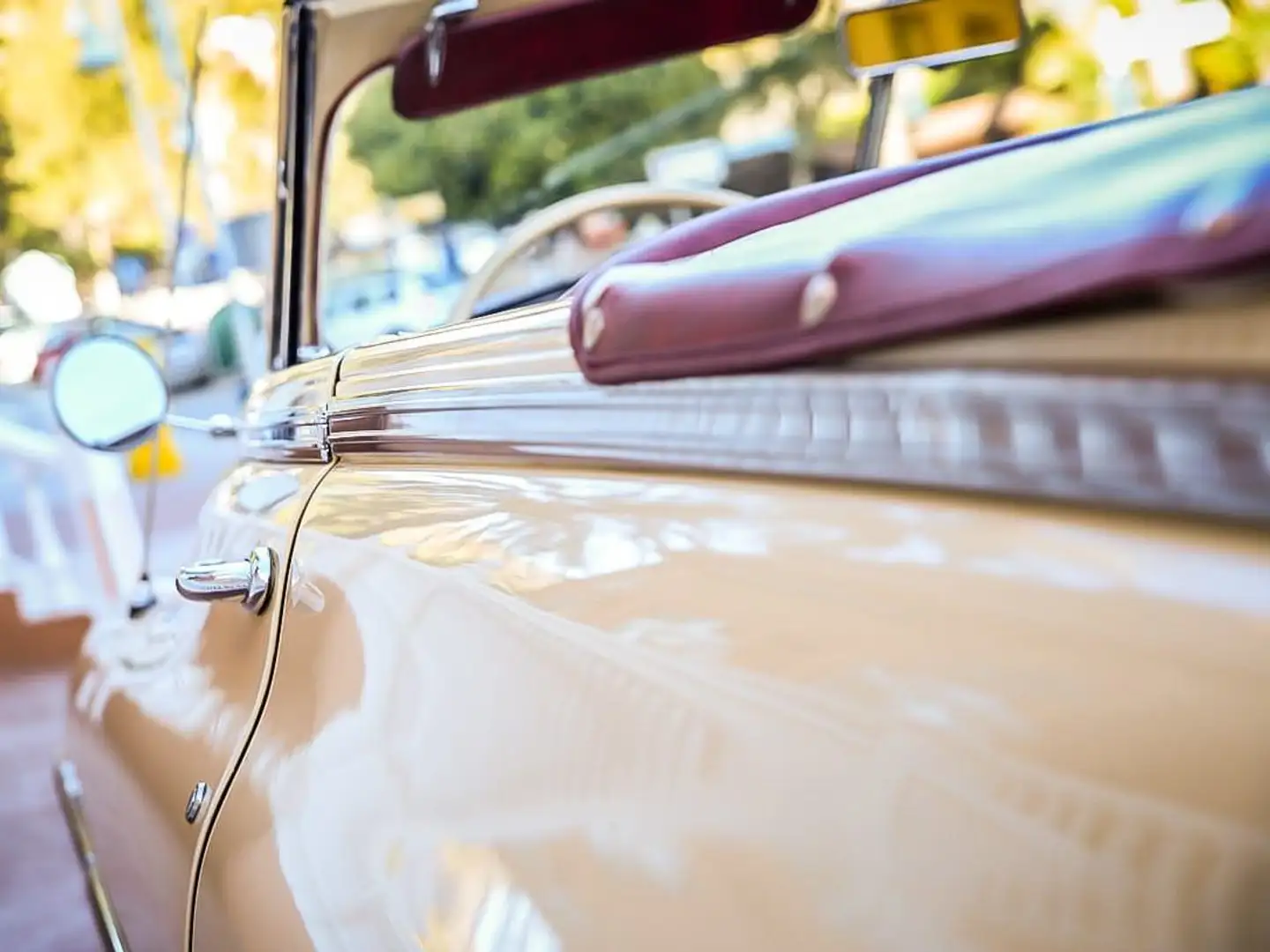Oldtimer Packard SuperEight Bej - 2
