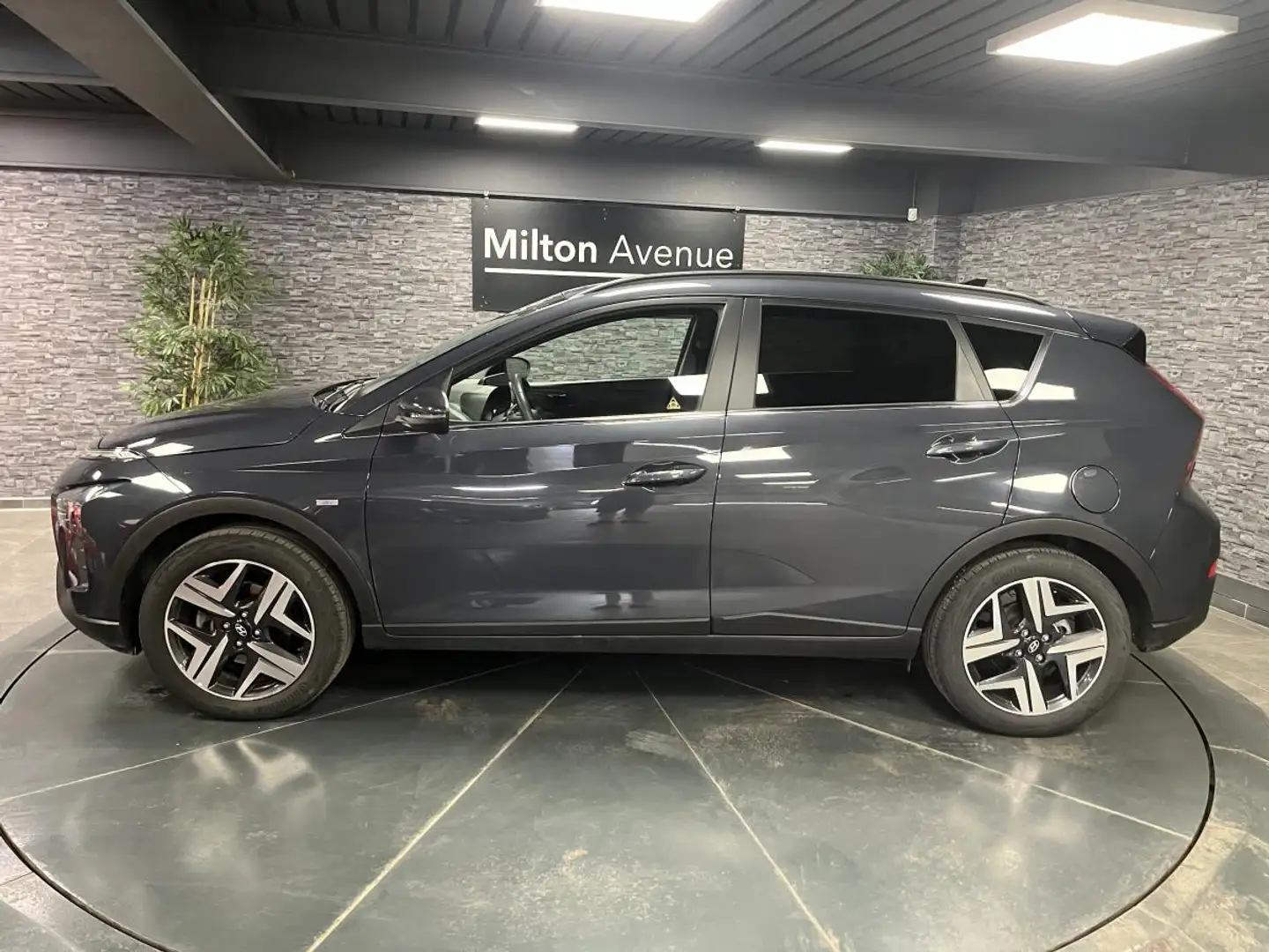 Hyundai BAYON Bayon 1.0 T-GDi - 100 - BV DCT-7 Creative Grau - 2