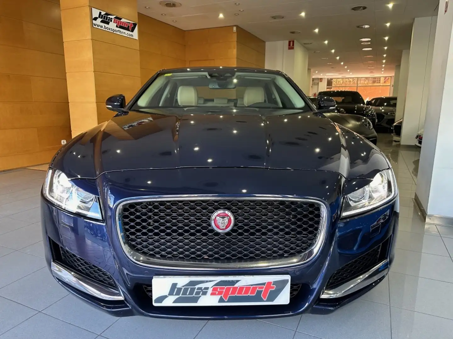 Jaguar XF 2.0i4D Prestige Aut. 180 Azul - 2