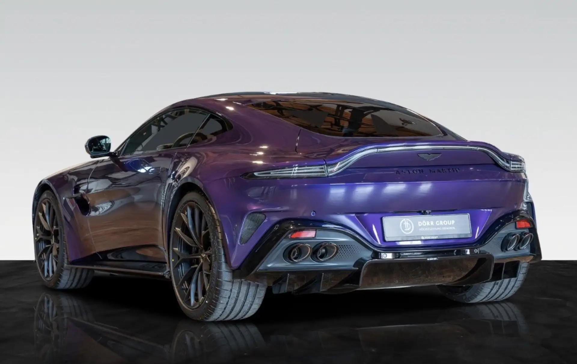 애스턴마틴 V8 Coupe 2025 바이올렛 사진 5