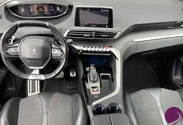 Peugeot 3008 view 7