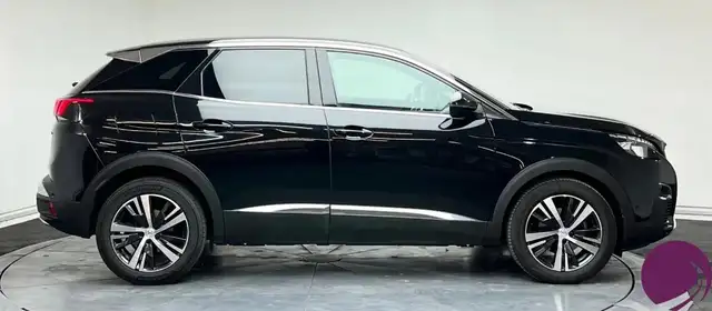 Peugeot 3008 view 4