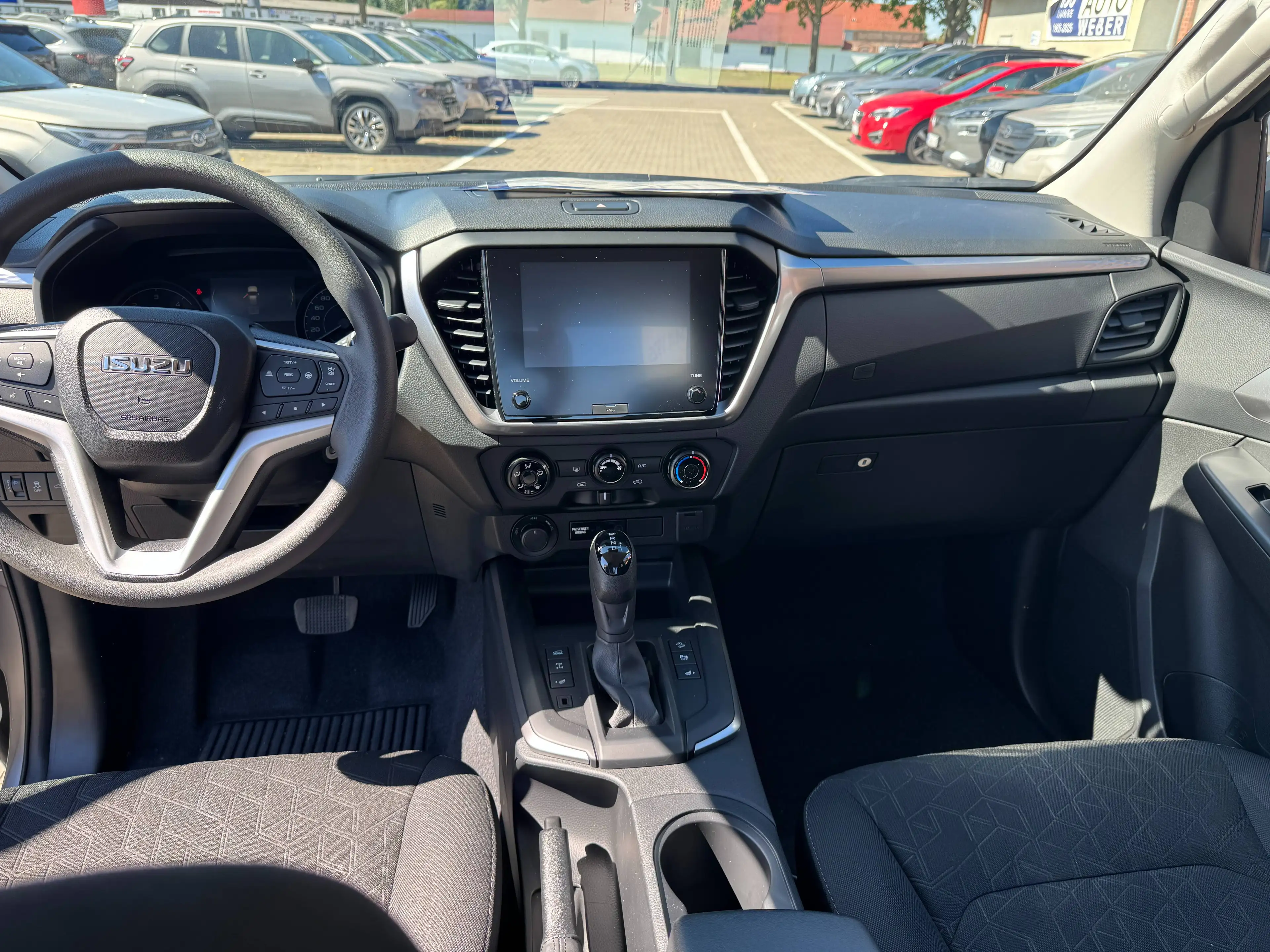 Isuzu D-Max Extended CAB 4WD LS — photo 7