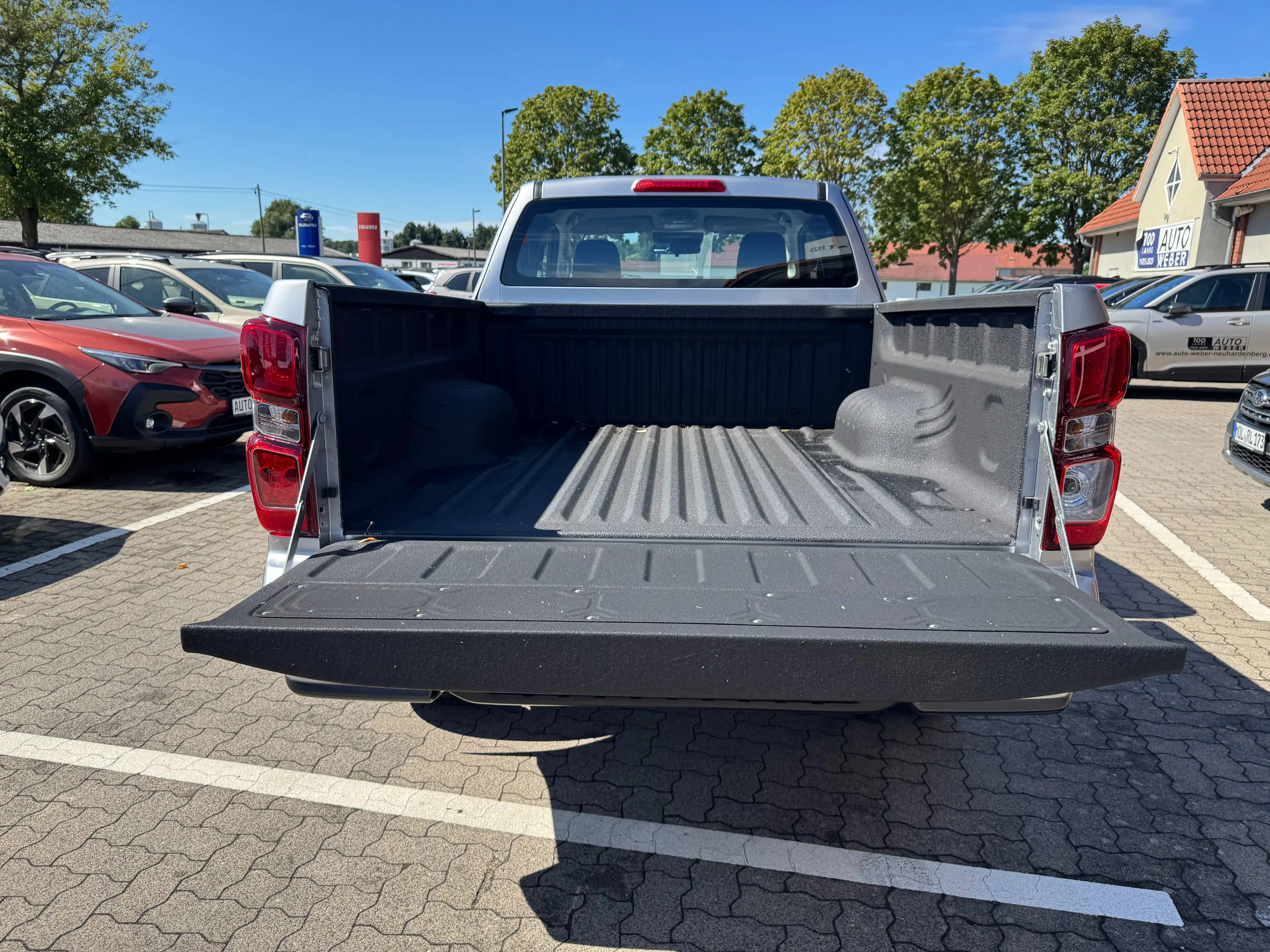 Isuzu D-Max Extended CAB 4WD LS — photo 5