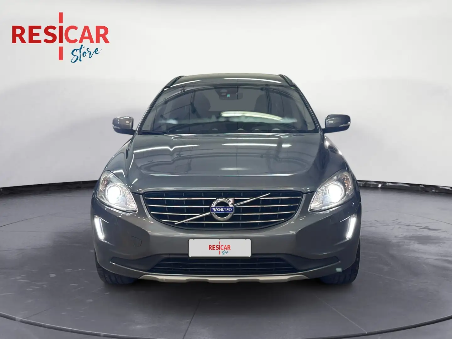 Volvo XC60 2.4 D4 Business Plus Grigio - 2