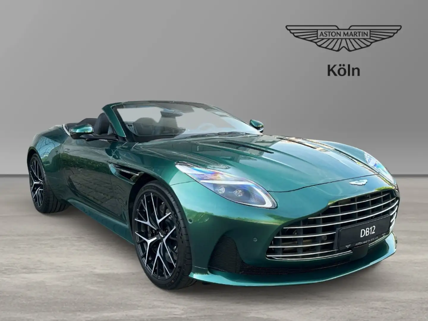 Aston Martin DB12 Volante Malachite Green Onyx Black Vert - 1