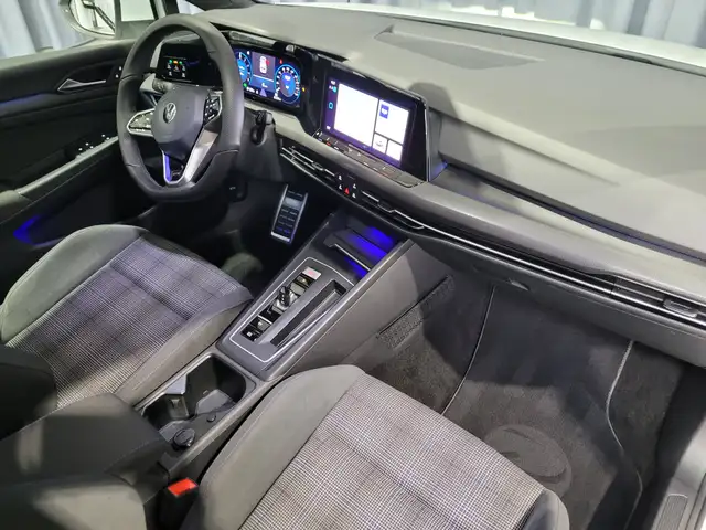 Volkswagen Golf view 11