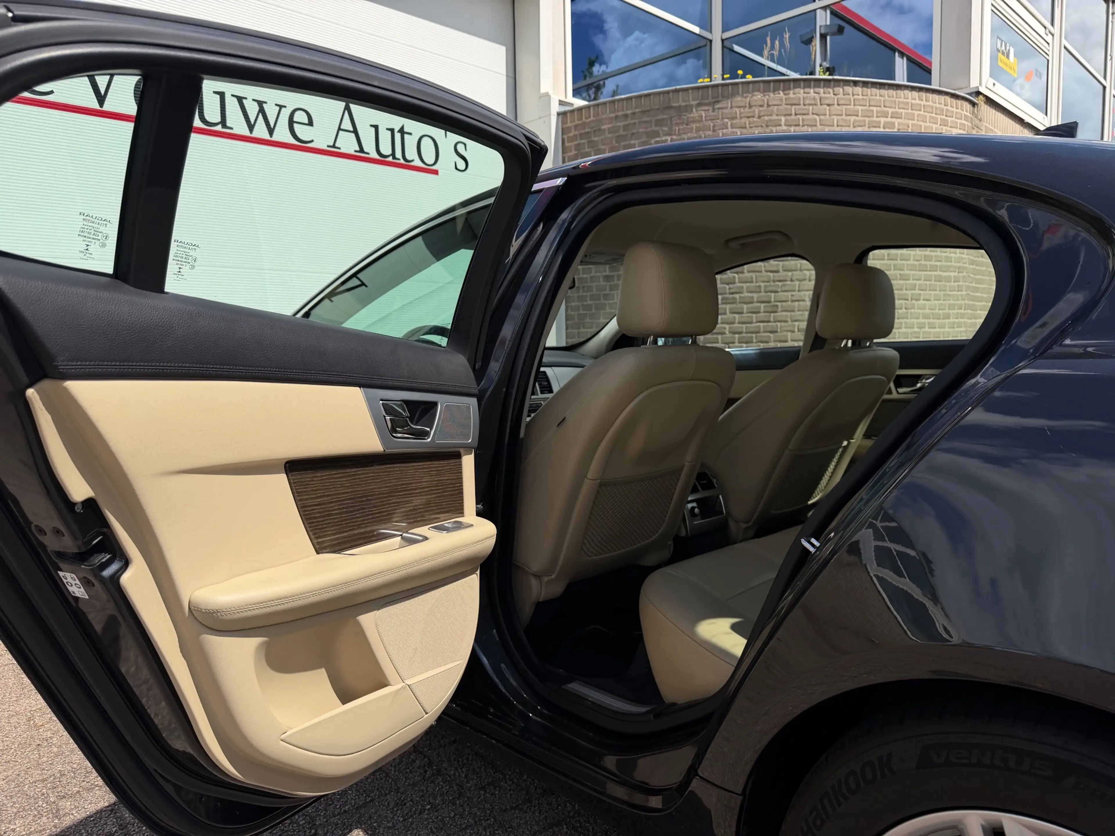 Jaguar XF 2.2D |Camera|Trekhaak|Keyless|Climate|Navigatie|BT — photo 50