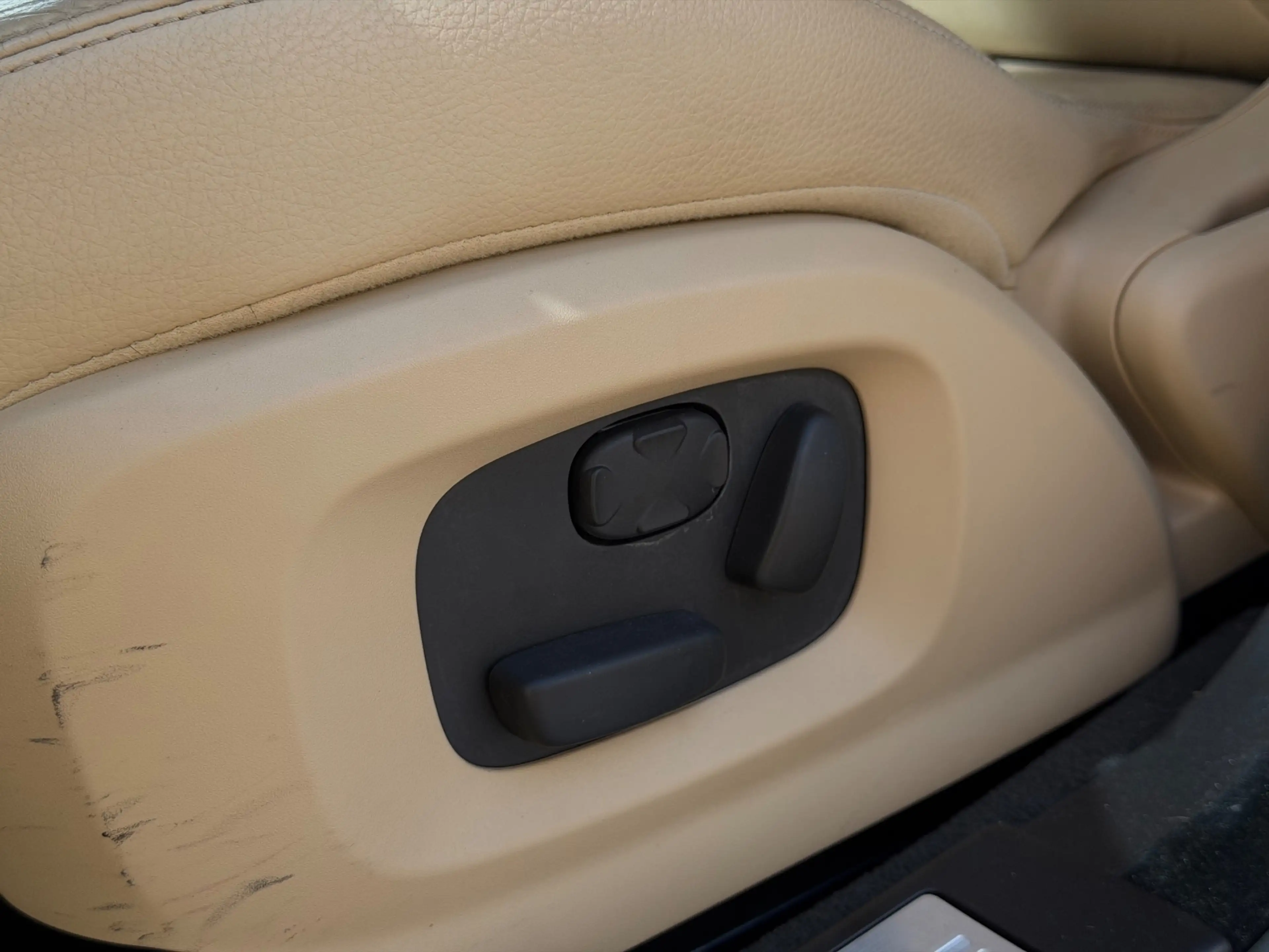 Jaguar XF 2.2D |Camera|Trekhaak|Keyless|Climate|Navigatie|BT — photo 31