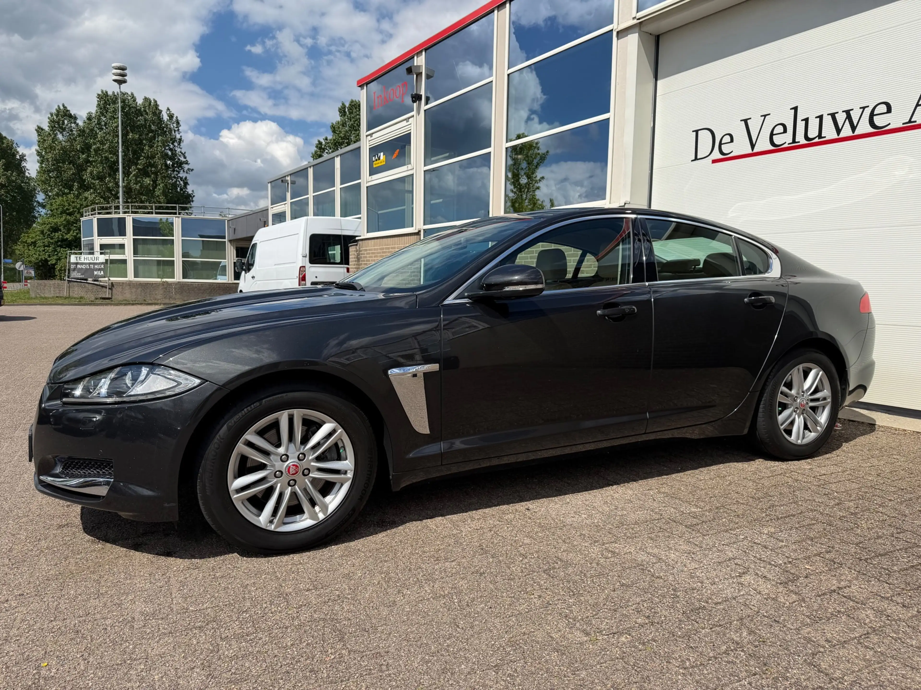 Jaguar XF 2.2D |Camera|Trekhaak|Keyless|Climate|Navigatie|BT — photo 9