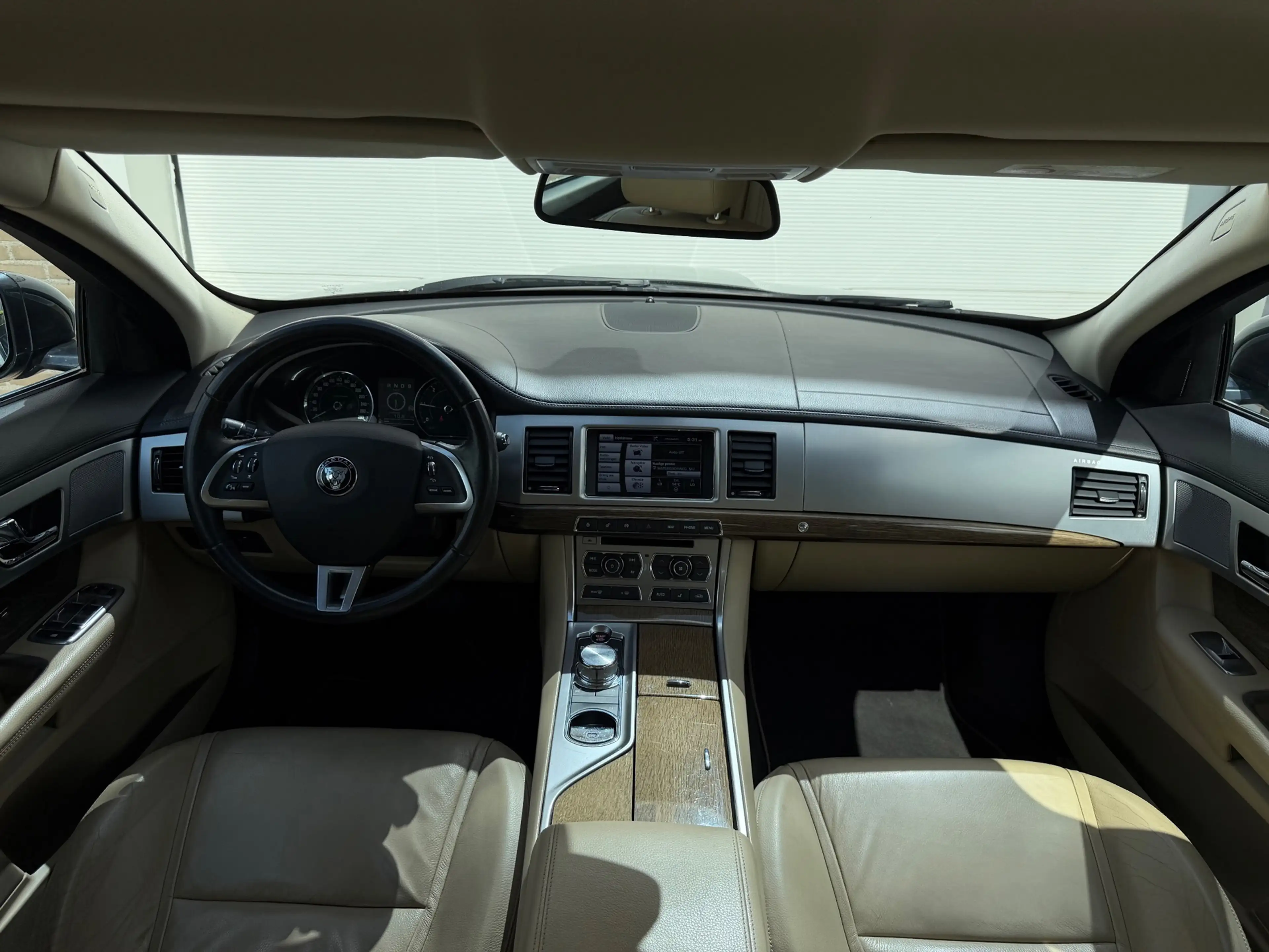 Jaguar XF 2.2D |Camera|Trekhaak|Keyless|Climate|Navigatie|BT — photo 3