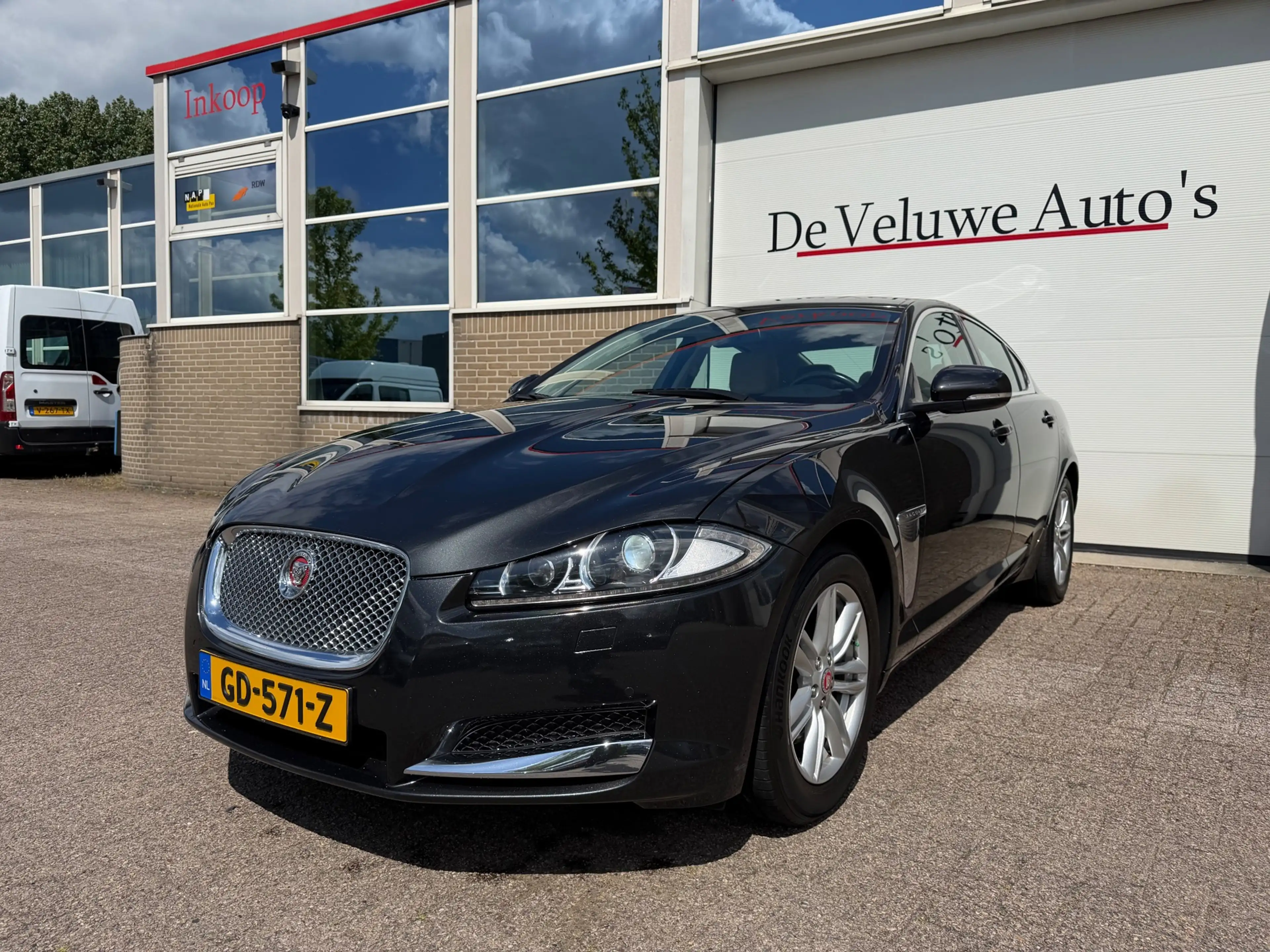 Jaguar XF 2.2D |Camera|Trekhaak|Keyless|Climate|Navigatie|BT — photo 7