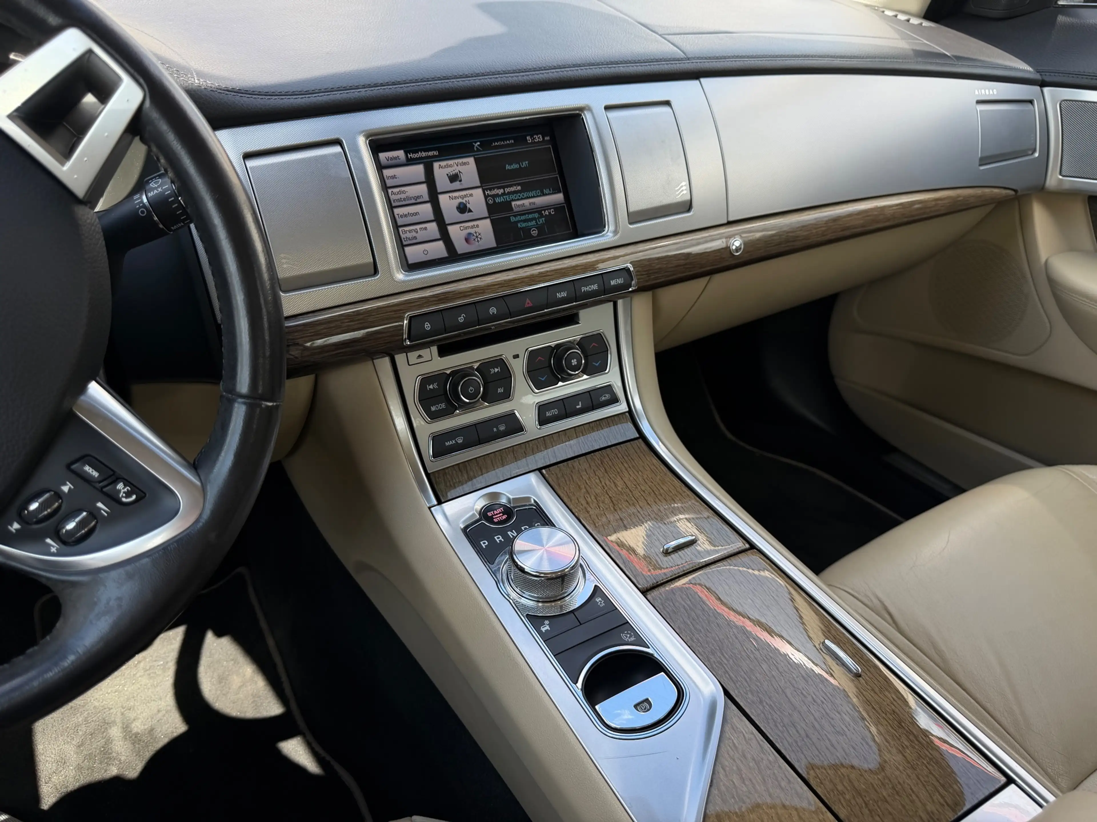 Jaguar XF 2.2D |Camera|Trekhaak|Keyless|Climate|Navigatie|BT — photo 40