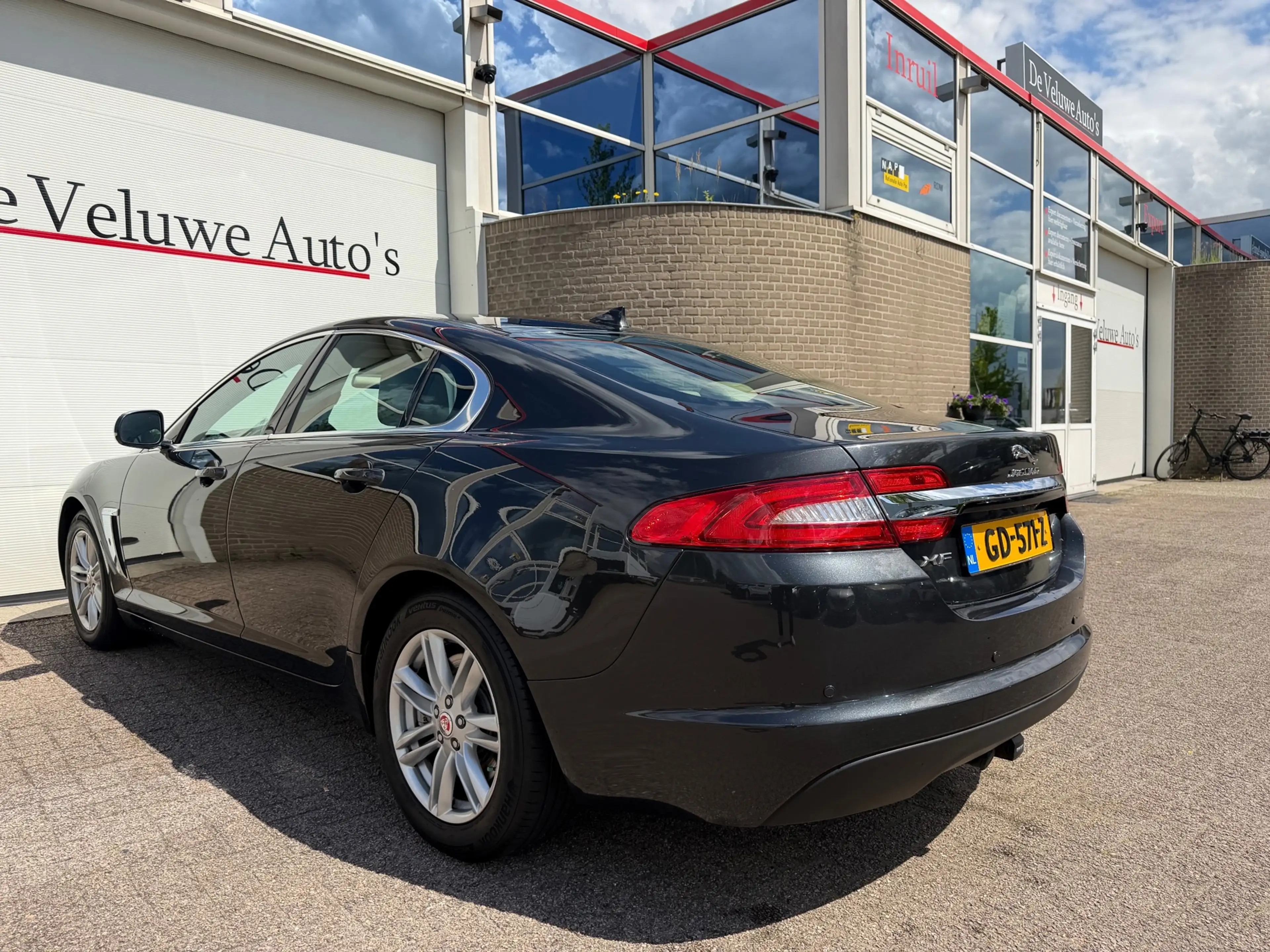 Jaguar XF 2.2D |Camera|Trekhaak|Keyless|Climate|Navigatie|BT — photo 15