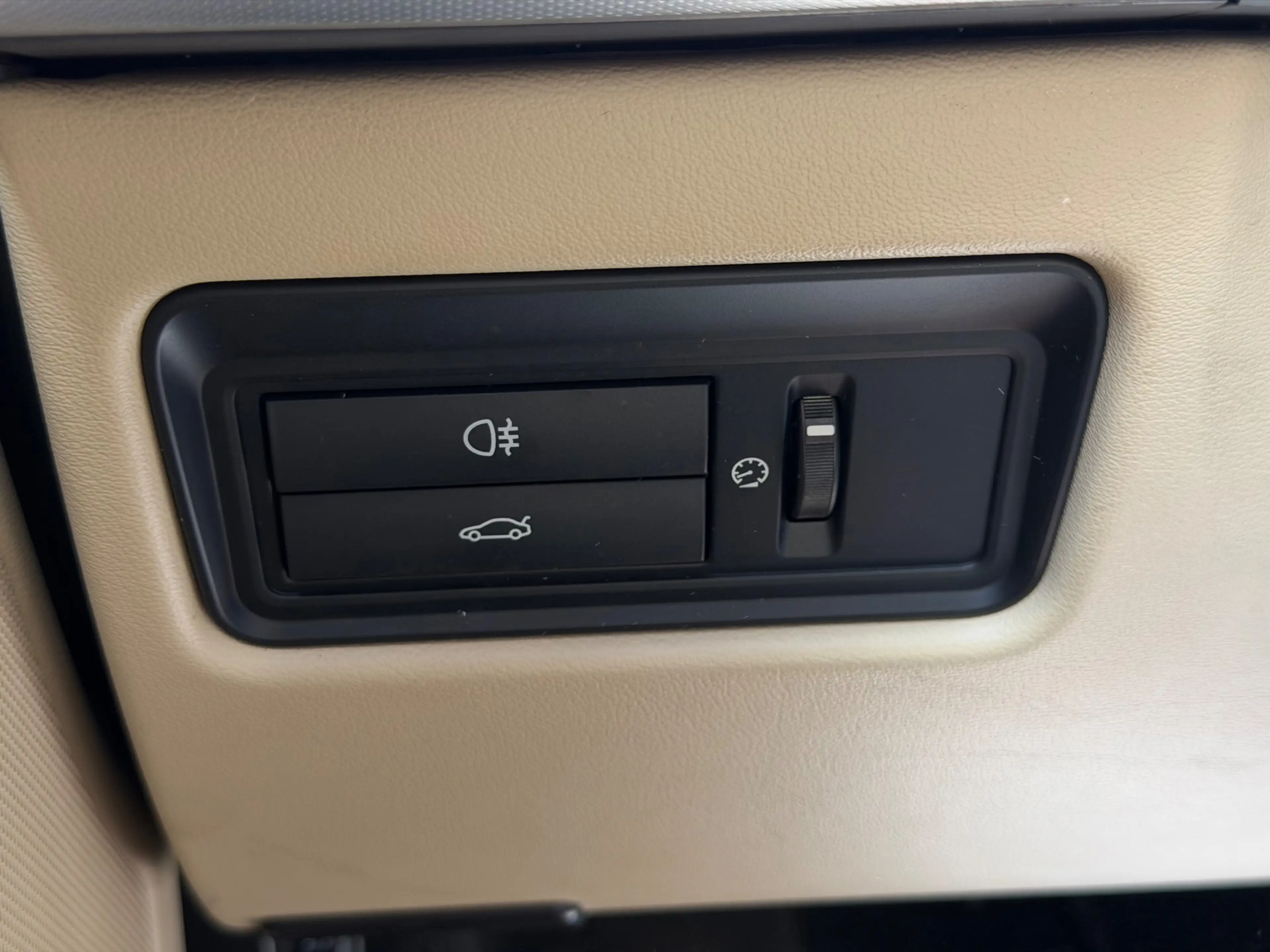 Jaguar XF 2.2D |Camera|Trekhaak|Keyless|Climate|Navigatie|BT — photo 32