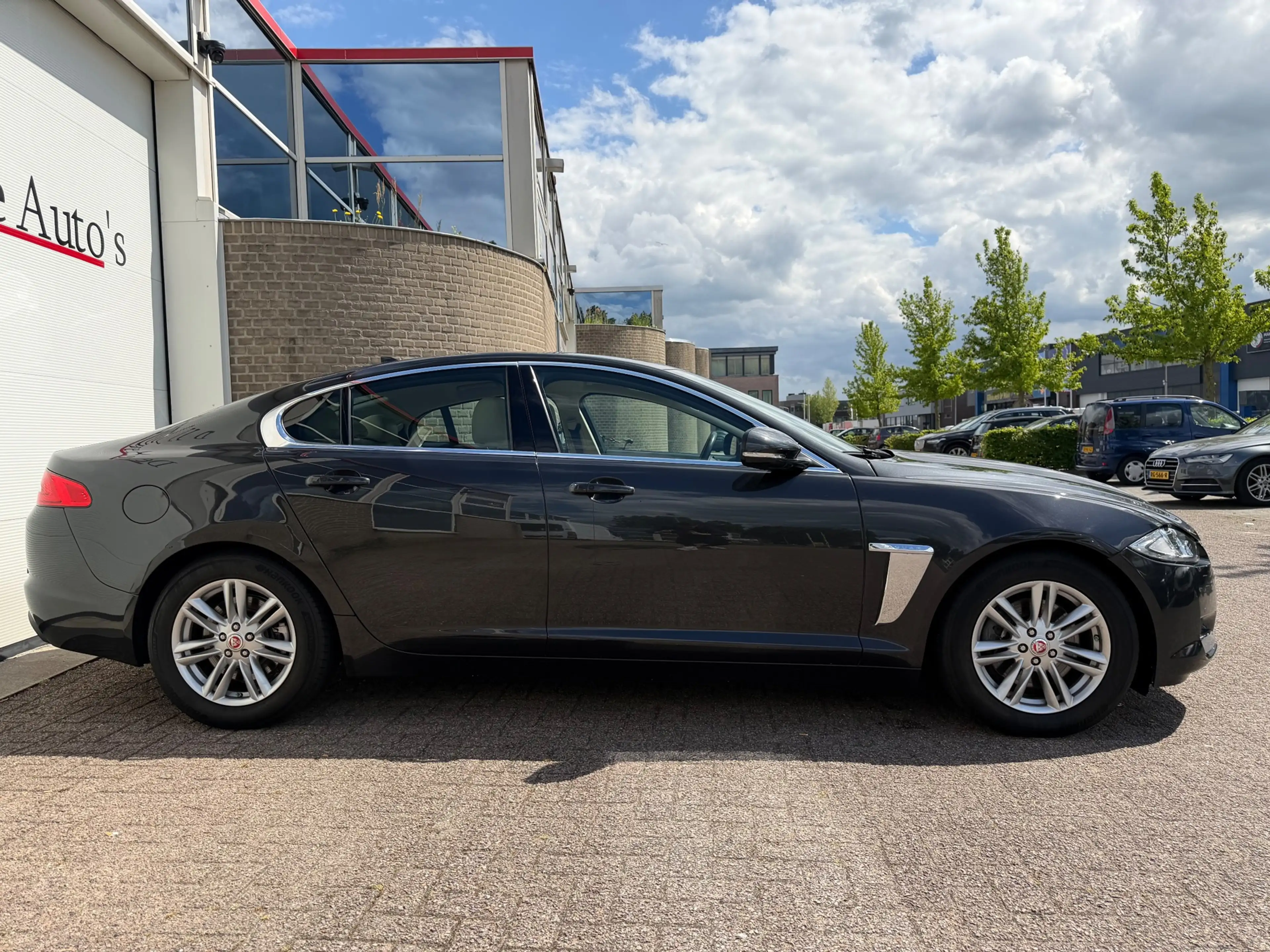 Jaguar XF 2.2D |Camera|Trekhaak|Keyless|Climate|Navigatie|BT — photo 21