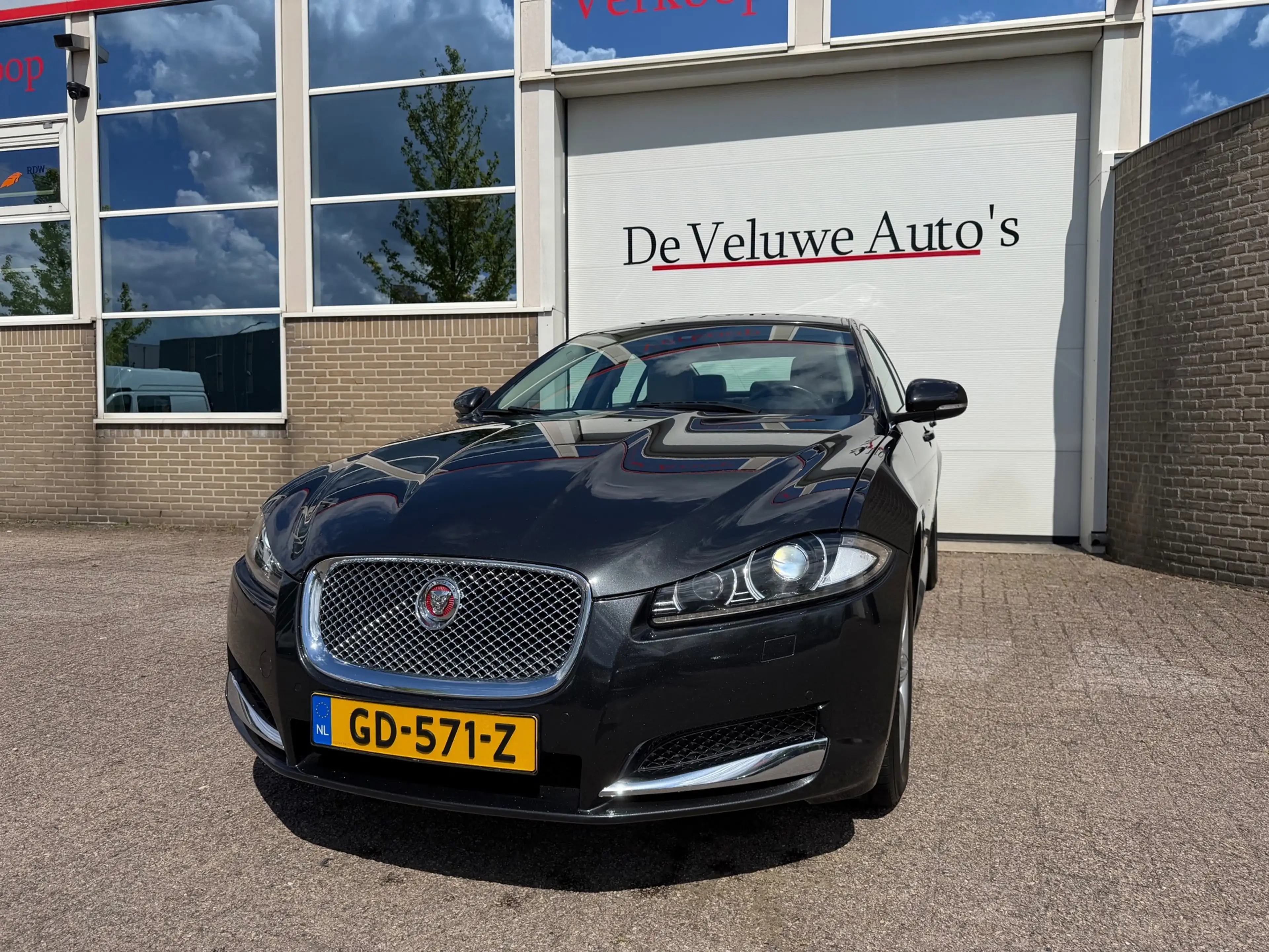 Jaguar XF 2.2D |Camera|Trekhaak|Keyless|Climate|Navigatie|BT — photo 6