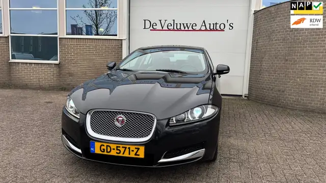 Jaguar XF 2.2D |Camera|Trekhaak|Keyless|Climate|Navigatie|BT