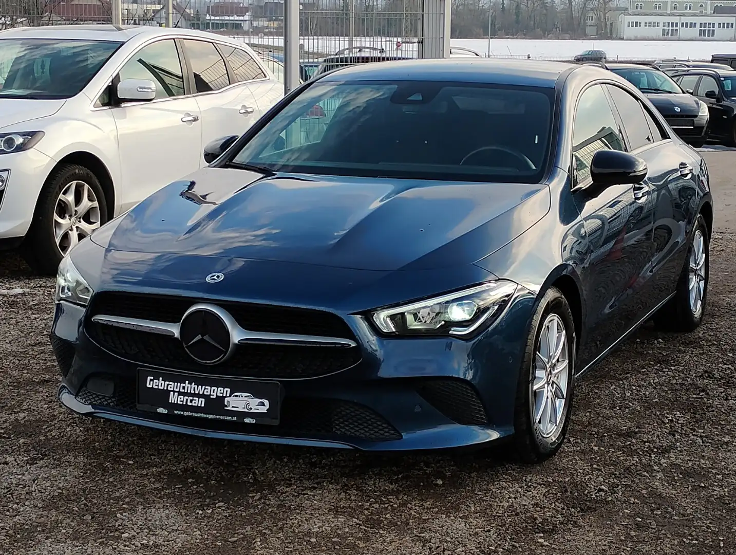 Mercedes-Benz CLA 200 d Blau - 2
