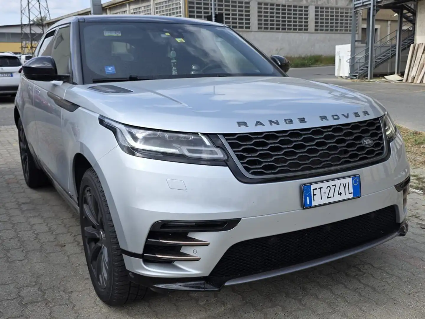 Land Rover Range Rover Velar 2.0d i4 R-Dynamic S 180cv auto my19 Argento - 1