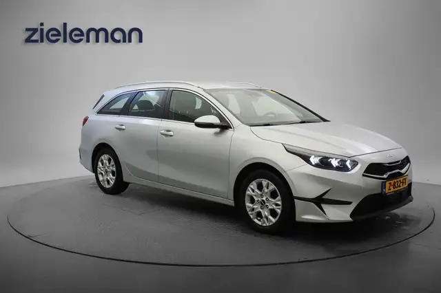 2024 Kia Ceed in Grey for sale