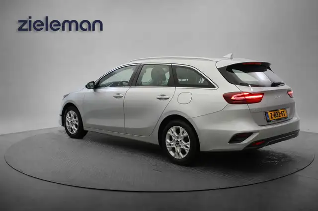 Kia Ceed view 3