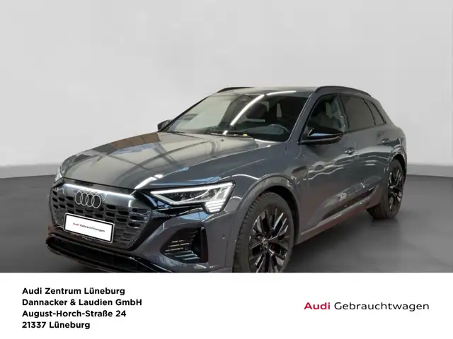 Audi Q8 e-tron 55 quattro S line Alu Matrix LED Pano AHK APS Navi
