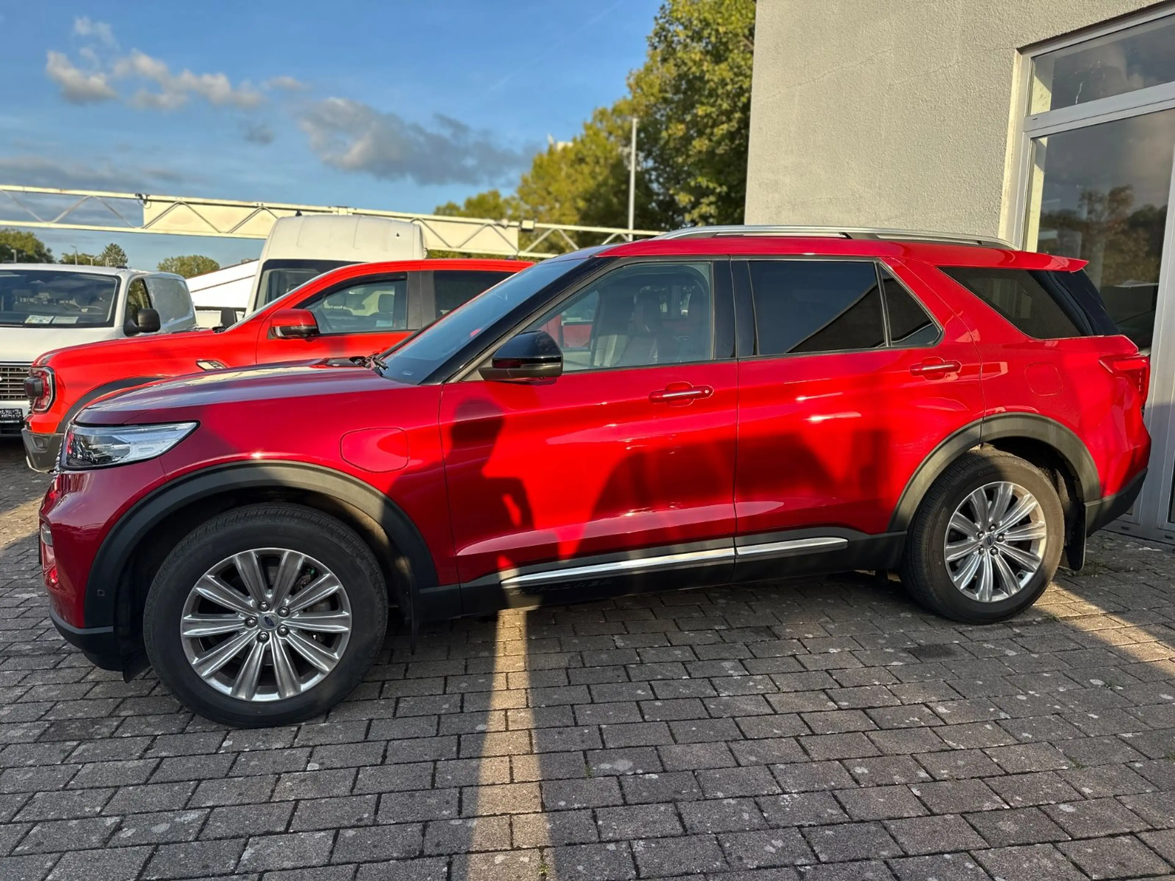 Ford Explorer Platinum PHEV 4x4 3.0 V6 #ACC #KAMERA — photo 2