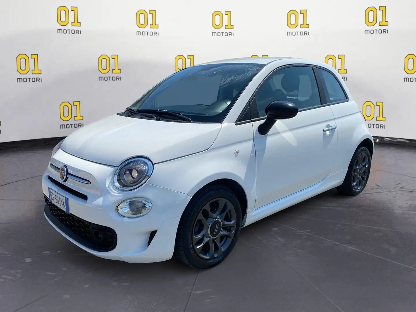Fiat 500 1.0 Hybrid Connect Blanc - 1
