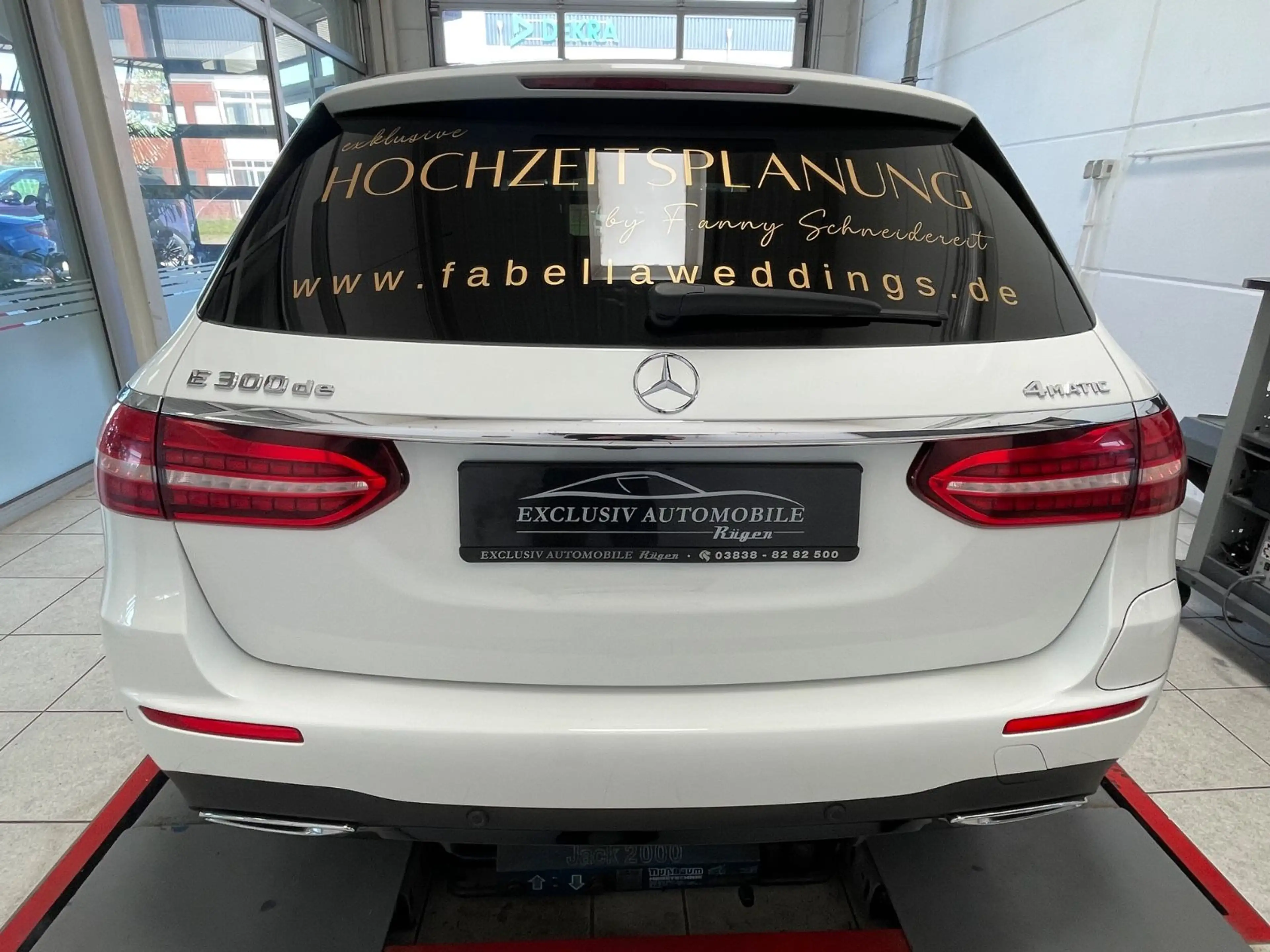 Mercedes-Benz E 300 de*T-Modell*4Matic*AMG*AHK*Head Up*Night* — photo 7